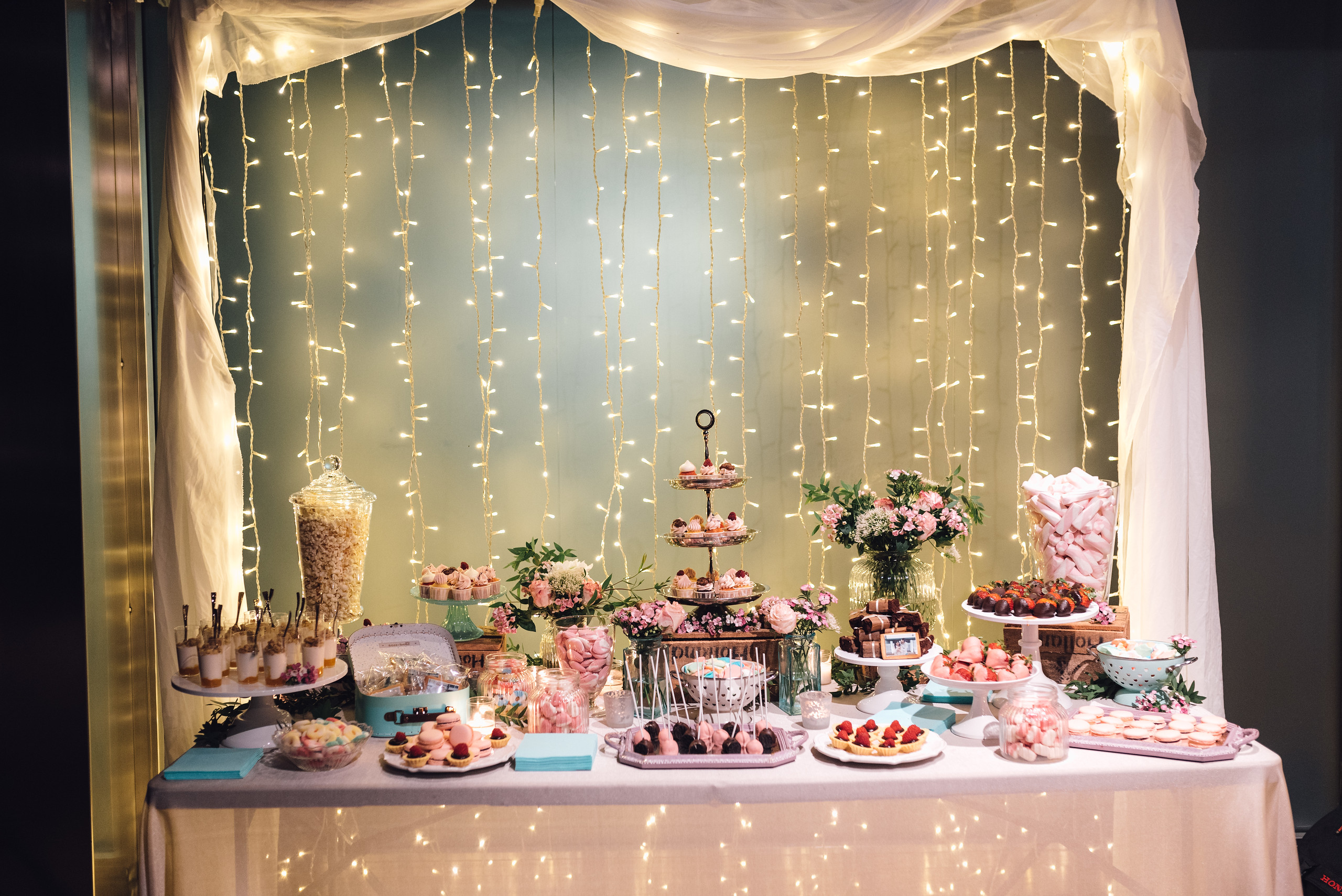 Cómo crear y decorar una mesa dulce de boda